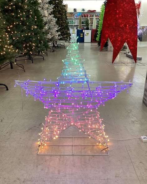 Wondershop 28” LED Star