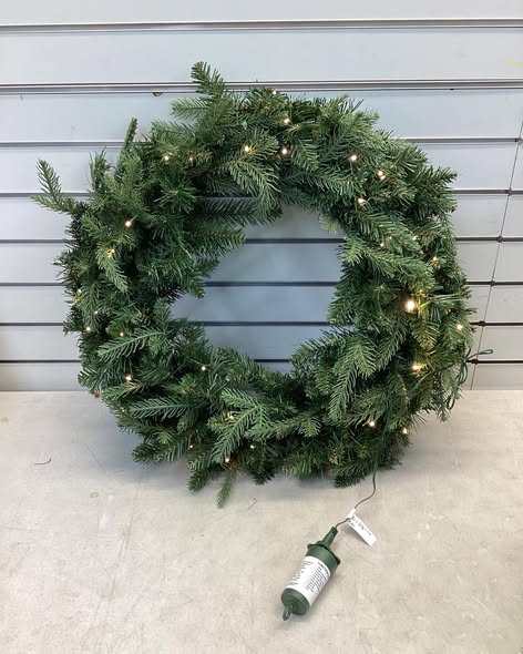 22 in. Wreath With LED Lights