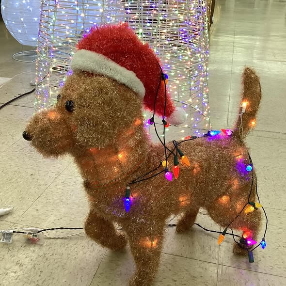 23" H Lit Christmas Incandescent Tinsel Golden Retriever Novelty Sculpture - Wondershop