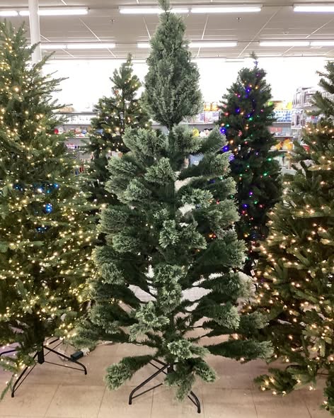 7.5' Full Virginia Pine Artificial Christmas Tree - Wondershop