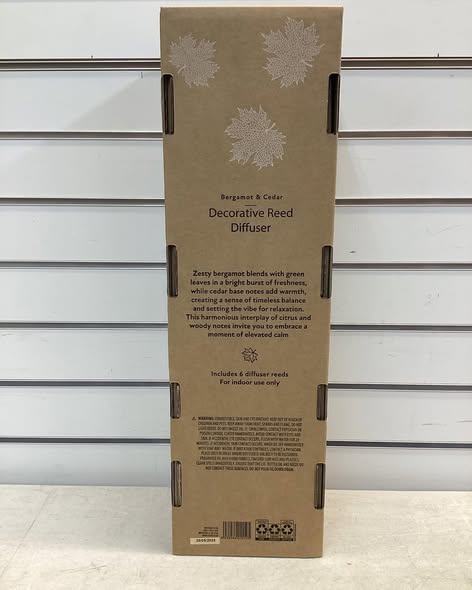 Decorative Reed Diffuser - Bergamot & Cedar