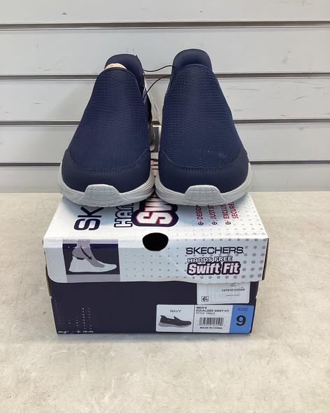 Skechers Men's Equalizer Hands Free Swift Fit Slip-On Sneaker Size 9