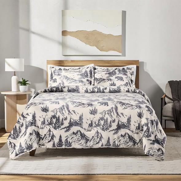 Member's Mark 3-Piece Plush Comforter Set - King Size