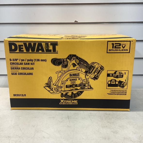DEWALT DCS512J1 XTREME 12V MAX* BRUSHLESS 5-3/8" CIRCULAR SAW KIT