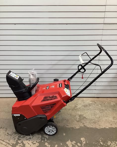 Troy-Bilt Squall 21 in. 123 cc Single-Stage Gas Snow Blower with E-Z Chute Control
