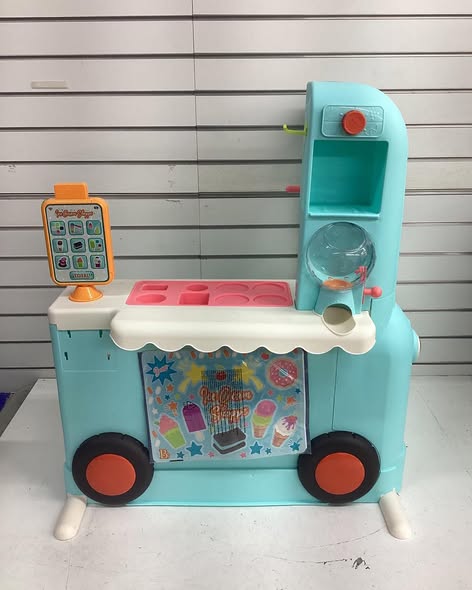 B. toys - Interactive Ice Cream Truck - Ice Cream Shoppe: Play Food, Music, Sound Effects, Lights, Creative Play