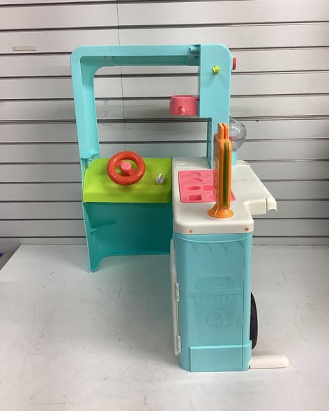 B. toys - Interactive Ice Cream Truck - Ice Cream Shoppe: Play Food, Music, Sound Effects, Lights, Creative Play