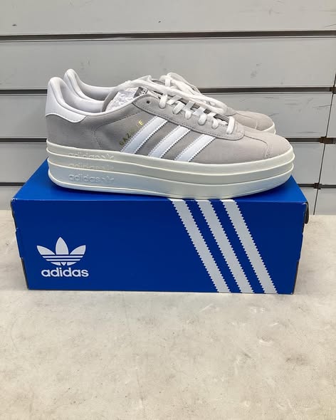 Adidas Women's Gazelle Bold Sneaker Size:10.5