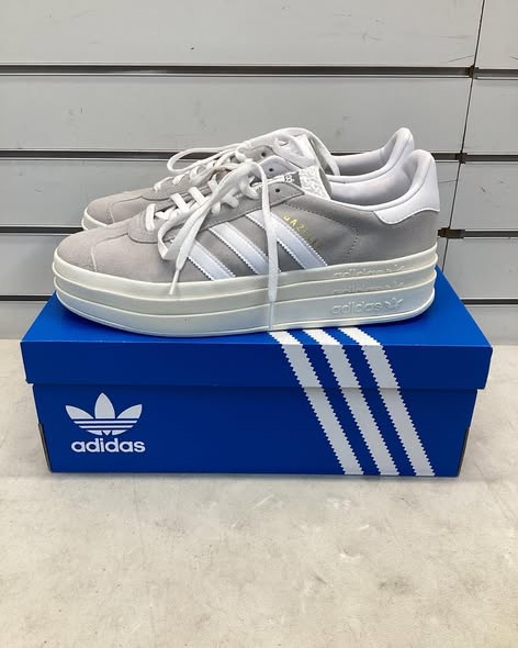 Adidas Women's Gazelle Bold Sneaker Size:10.5