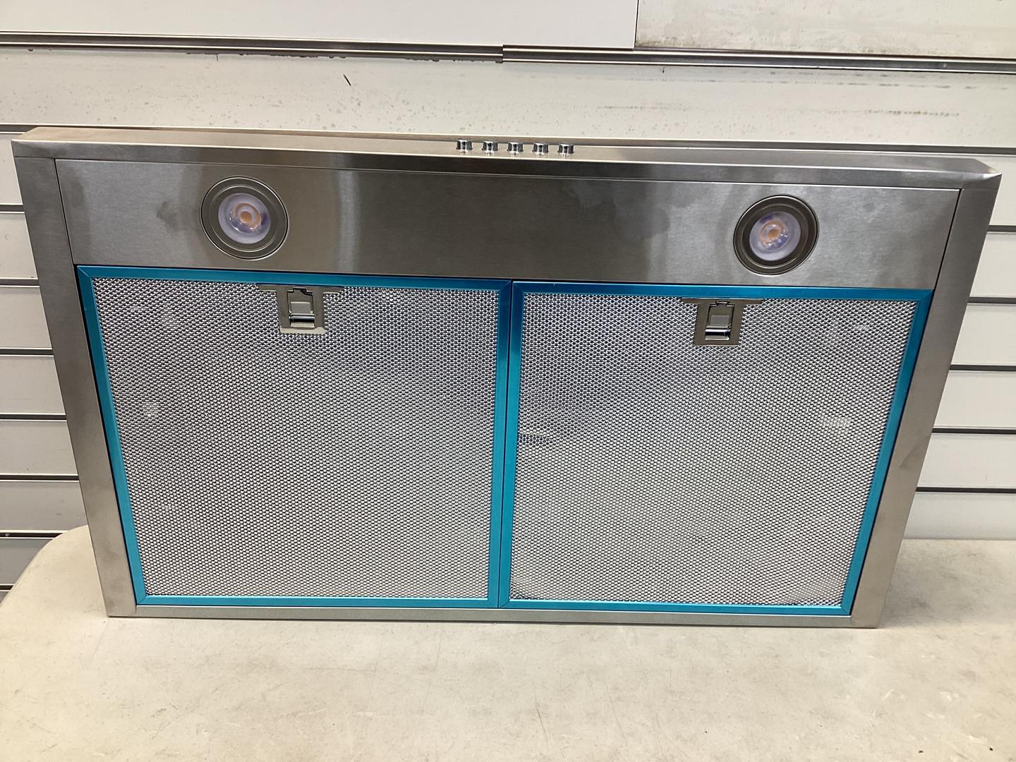 Vissani 30 in. 320 CFM Convertible Under Cabinet Range Hood in Stainless Steel