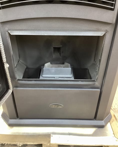 ComfortBilt 2800 sq. ft. HP42-Alpine Pellet Stove Heating Space - Lightly Used