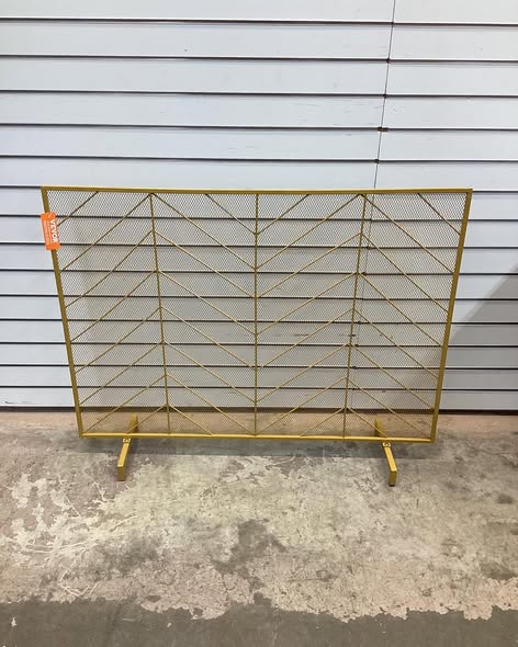 SKYSHALO Fireplace Screen Single-Panel Sturdy Iron Mesh Fireplace Screen 38.6 in. (L) x 29.8 in. (H) Spark Guard Cover