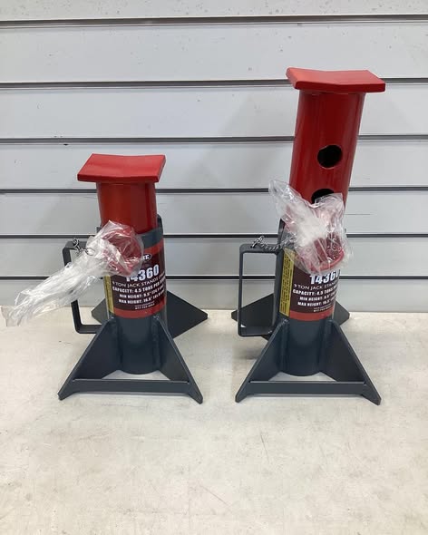 AME Jack Stand: Pin Adjustment, 9 ton Load Capacity, 16 1/2 in Max Extended Ht, Square, Steel, 1 PR