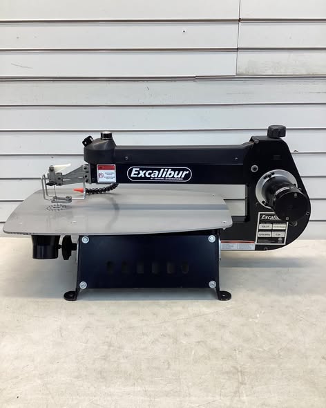 Excalibur 21 inch Tilting Head Scroll Saw with Foot Switch - Lightly Used