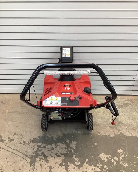 Troy-Bilt Squall 123R 21 in. 123 cc Single-Stage Gas Snow Blower with E-Z Chute Control