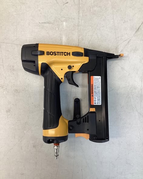 Bostitch Pneumatic 18-Gauge Narrow Crown Finish Stapler