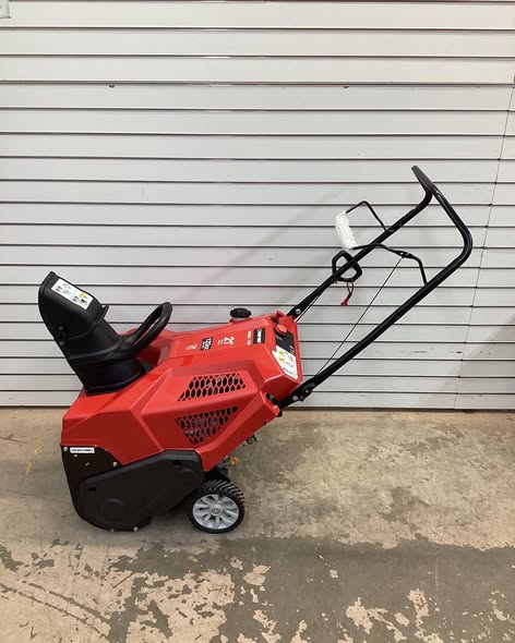 Troy-Bilt Squall 123R 21 in. 123 cc Single-Stage Gas Snow Blower with E-Z Chute Control