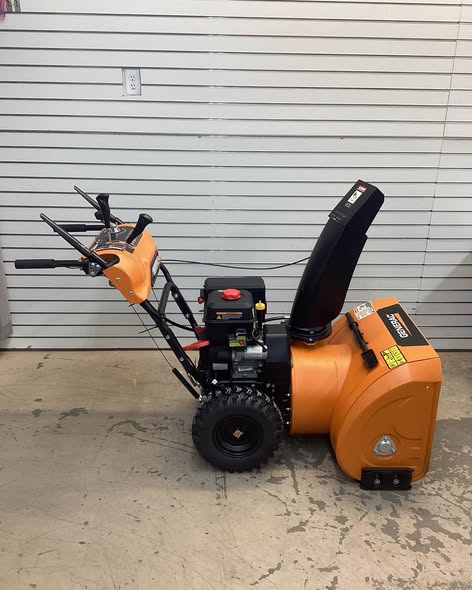 Generac 28-inch Two-Stage Gas Snow Blower with Electric Start