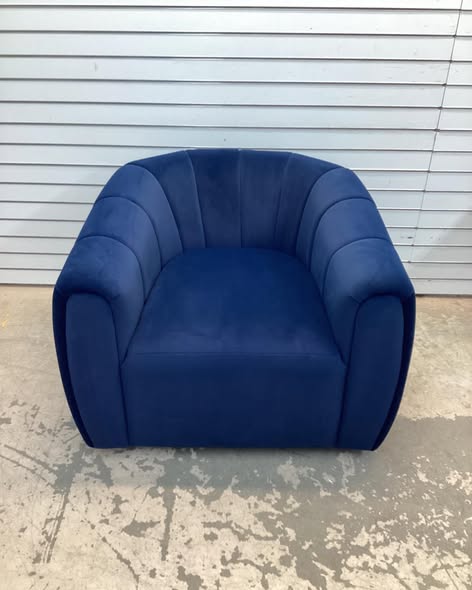 Harper & Bright Designs Dark Blue Soft Velvet 360-degree Swivel Barrel Chair Modern Club chair
