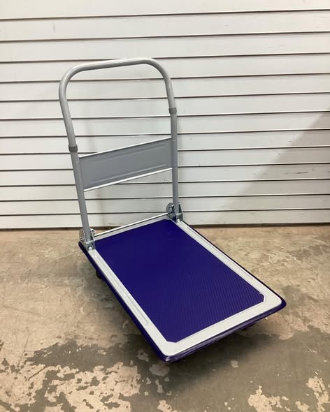 Milwaukee Folding Handle 330 lb. Capacity 30 in. D x 19 in. W x 33 in. H Steel Platform Cart