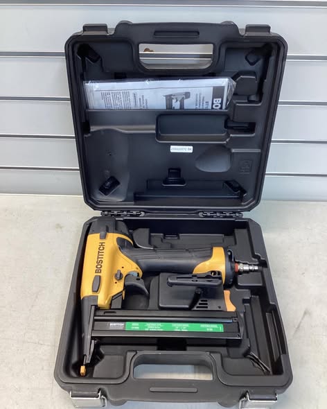 Bostitch Pneumatic 18-Gauge Narrow Crown Finish Stapler