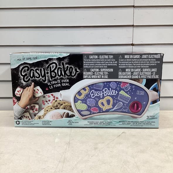 Easy-Bake Ultimate Toy Oven with Accessories