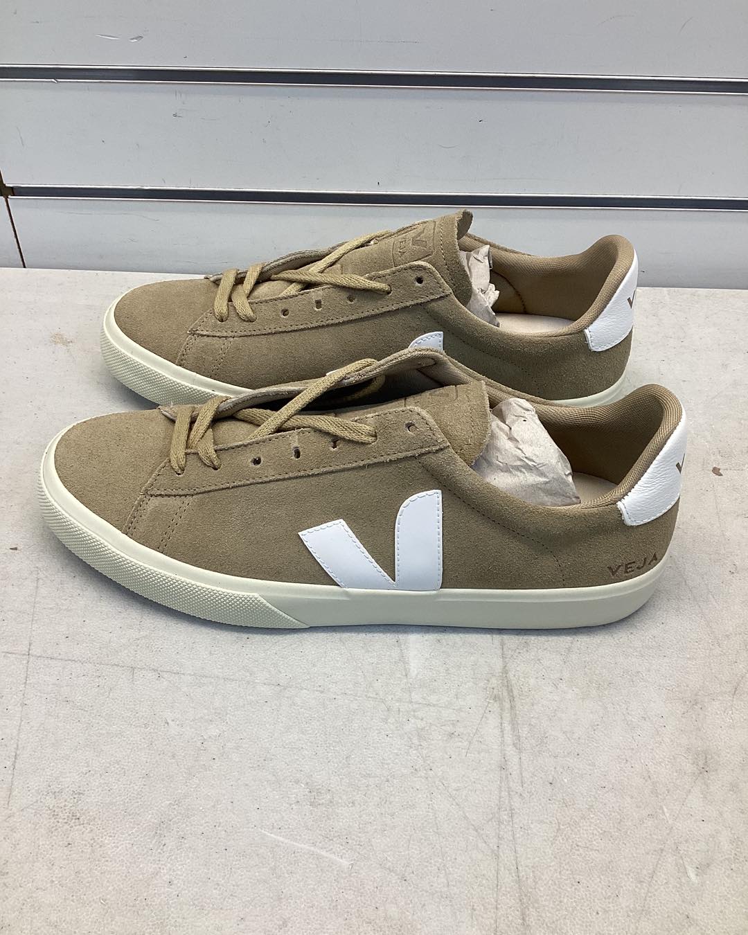 Veja Men's Campo Leather Sneaker Size 11