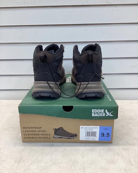 Eddie Bauer Men's Waterproof Outdoor Boot Size 9.5