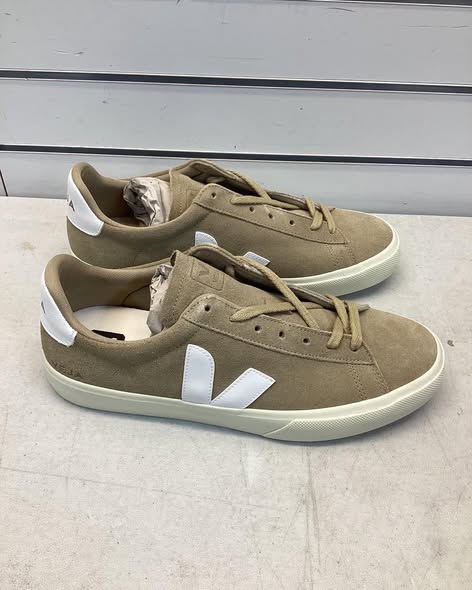 Veja Men's Campo Leather Sneaker Size 11