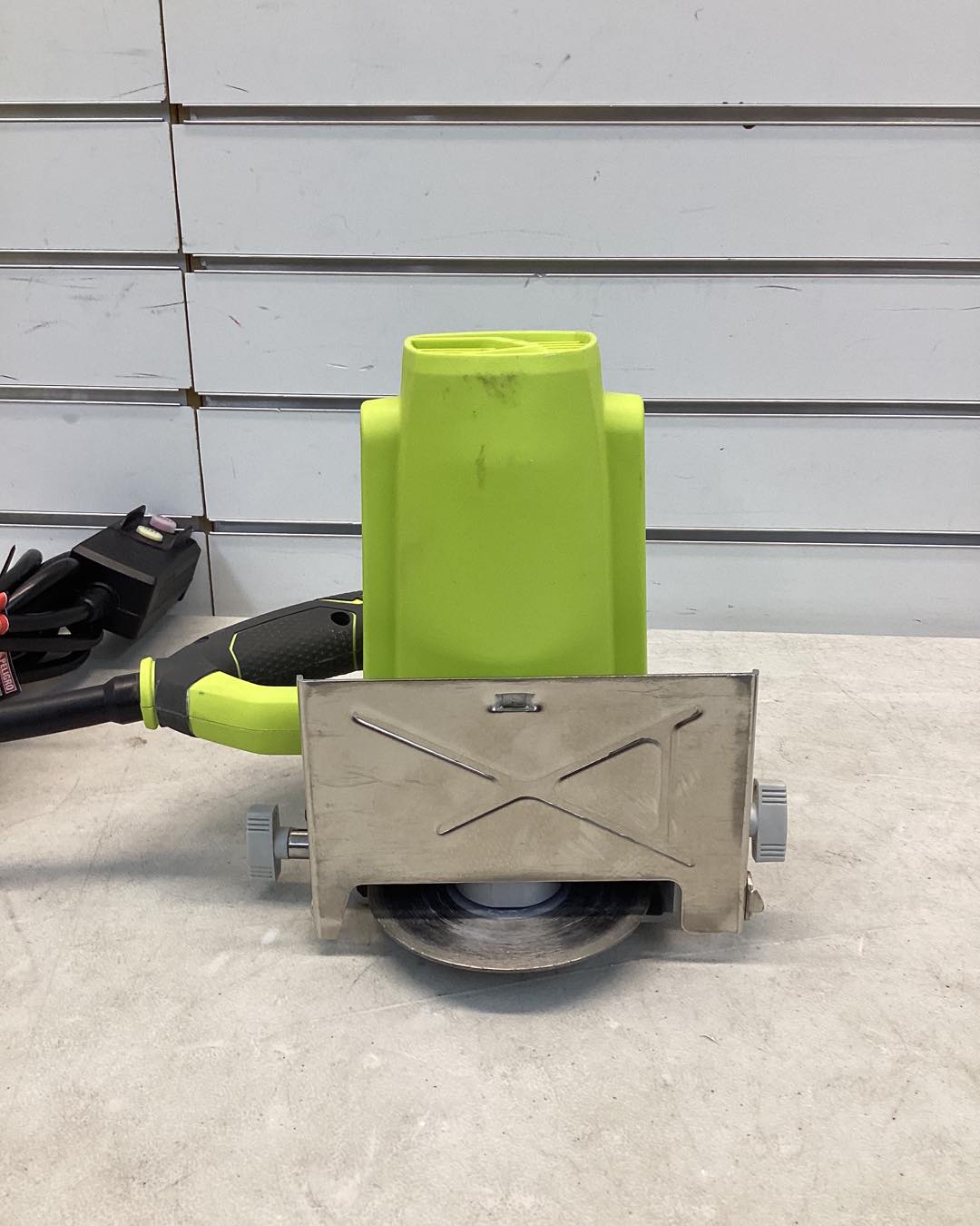 RYOBI 12 -Amps 4 in. Blade Corded Wet Tile Saw - Lightly used