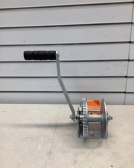 Dutton-Lain Hand Winch, 1600 lb Capacity