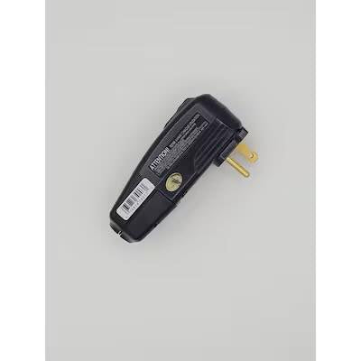 Tower Manufacturing Utilitech 15.0-Amp 125 -Volt NEMA 5-15P 3-wire grounding Heavy-duty Straight Plug , Black