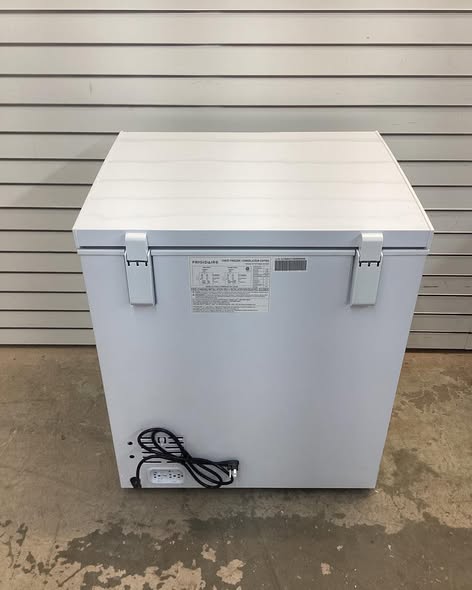 Frigidaire 5.0 Cu. ft. Chest Freezer, White