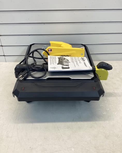 QEP 700XT 3/4 HP Wet Tile Saw with 7 in. Blade and Table Extension - Lightly Used