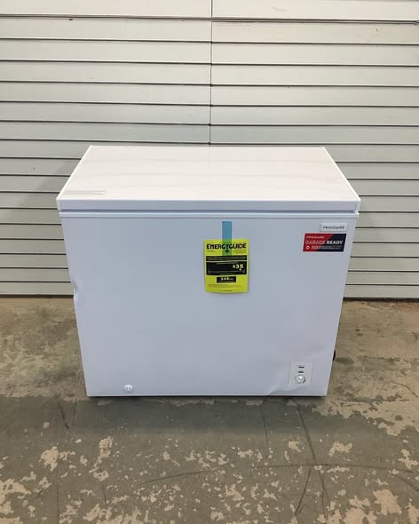 Frigidaire 7.0 Cu. ft. Chest Freezer, EFRF7003, White