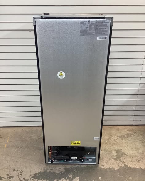 Frigidaire 7.5 cu. ft. Mini Refrigerator in Platinum with Top Freezer
