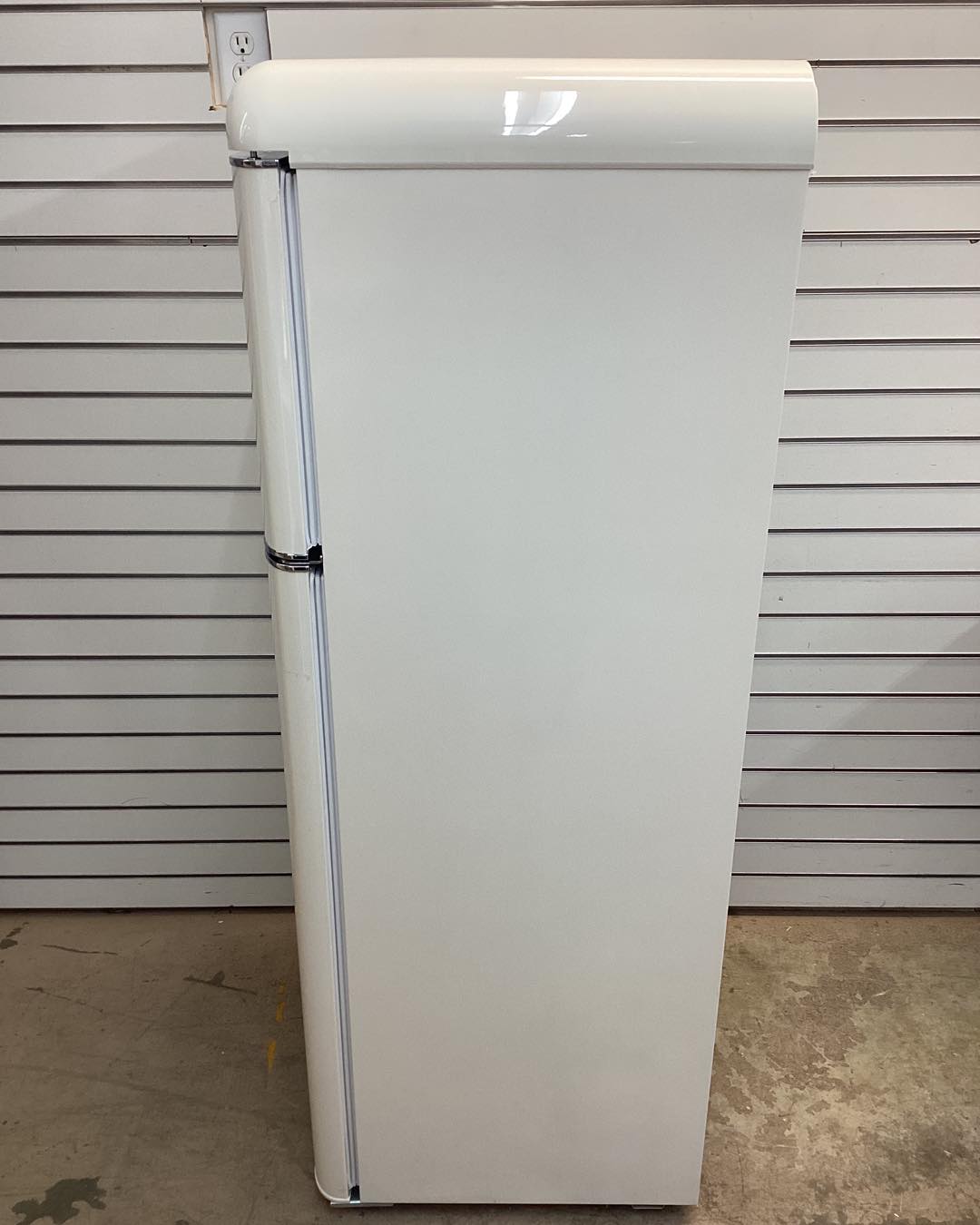 Frigidaire 7.5 cu. ft. Mini Fridge in Cream with Rounded Corners and Top Freezer