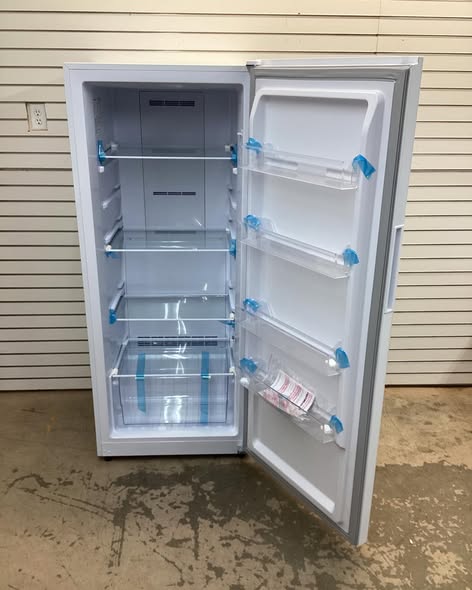 Hamilton Beach Convertible Upright Freezer/Refrigerator 14-cu ft Garage Ready Frost-free Upright Freezer ( White )