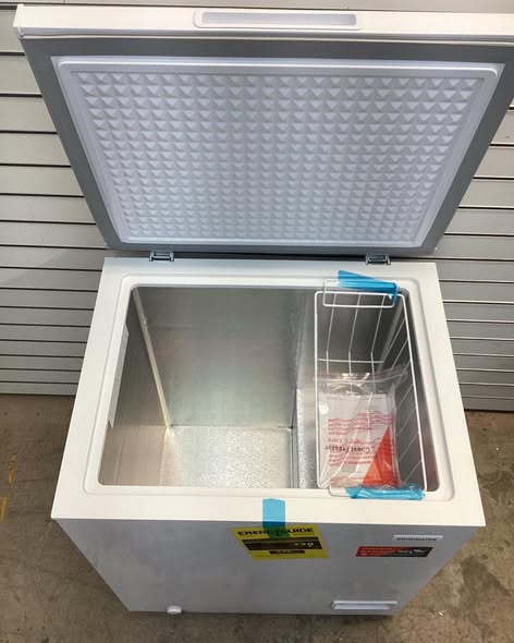 Frigidaire 5.0 Cu. ft. Chest Freezer, White