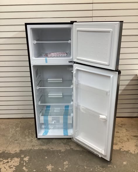 Frigidaire Gallery Top Mount Refrigerator, 7.5 cu ft, Stainless Steel