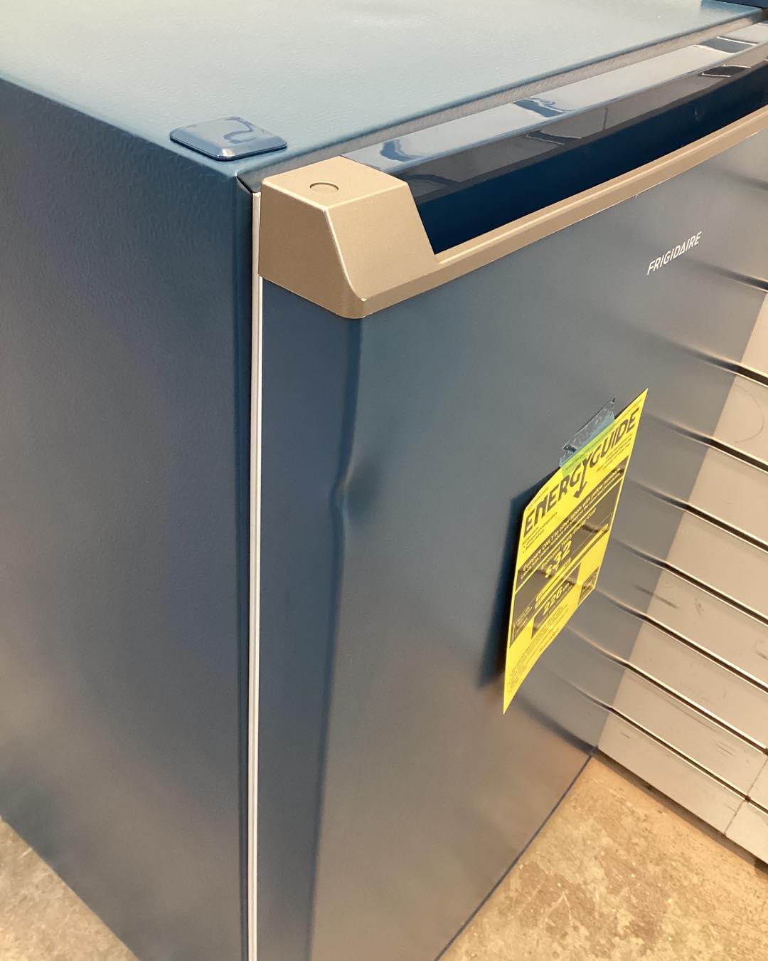 Frigidaire 4.5 cu. ft. 23 in. Retro Mini Refrigerator with Sleek Design with Freezer and Manual Defrost in Blue