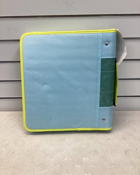 Five Star 2" Sewn Zipper Binder with File Folders Fashion Minty Palm
