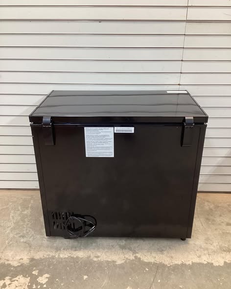 Frigidaire 7.0 Cu. Ft. Convertible Chest Freezer & Refrigerator, Manual Defrost, Garage-Ready, Removable Basket