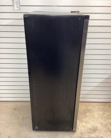 Frigidaire Gallery 7 cu. ft. Upright Convertible Fridge/Freezer