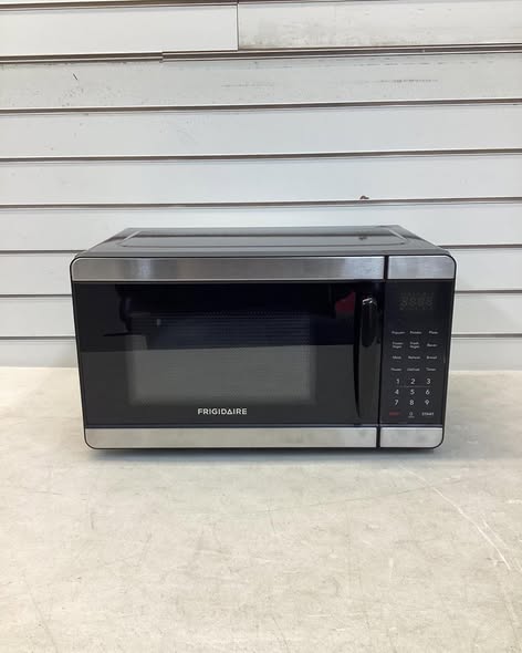 Frigidaire 0.7 cu. ft. Countertop Microwave in Stainless Steel