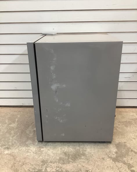 Frigidaire Single Zone 17 .5 in. 88 (12 oz.) Can Cooler