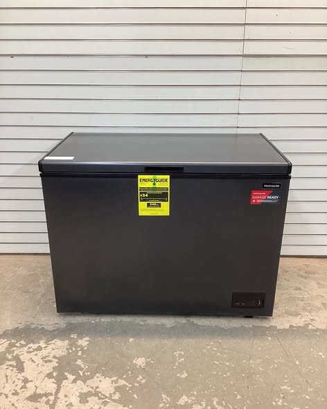 Frigidaire 10 cu. ft. Freezer with Manual Defrost Chest Freezer Easy Drain in Black Garage Ready