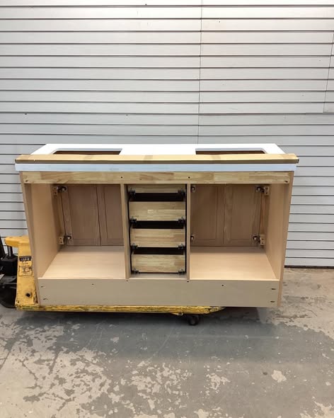 Vanity - Tidworth Solid Wood Double Bathroom Vanity with 1.5'' White Quartz Top