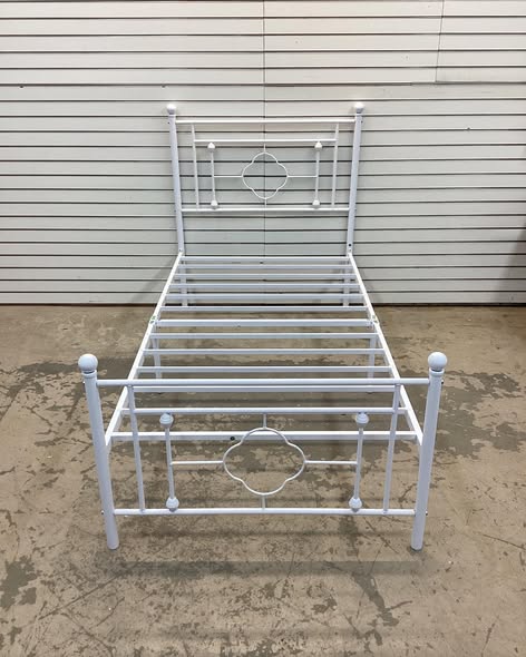 Bed Frame - Einfach Twin Size Heavy Metal Bed with Vintage Headboard Pattern, White
