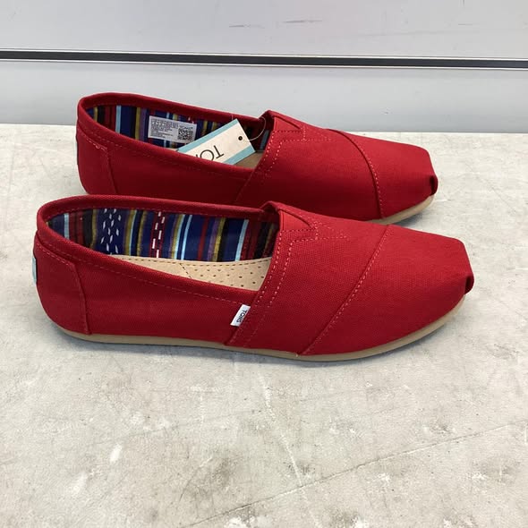 Women's Shoes - TOMS Women's Classic Canvas Shoe in Red Size 8